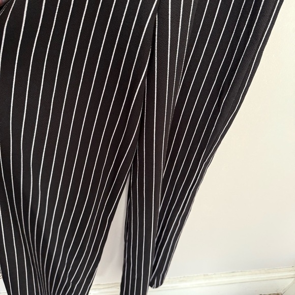 Black and white jumpsuit size XS - Picture 7 of 9
